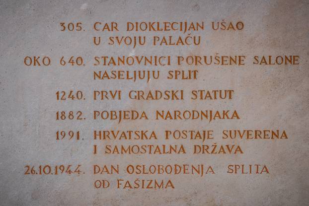 Split: Na stupu od zastave nadodan datum oslobođenja Splita od fašista