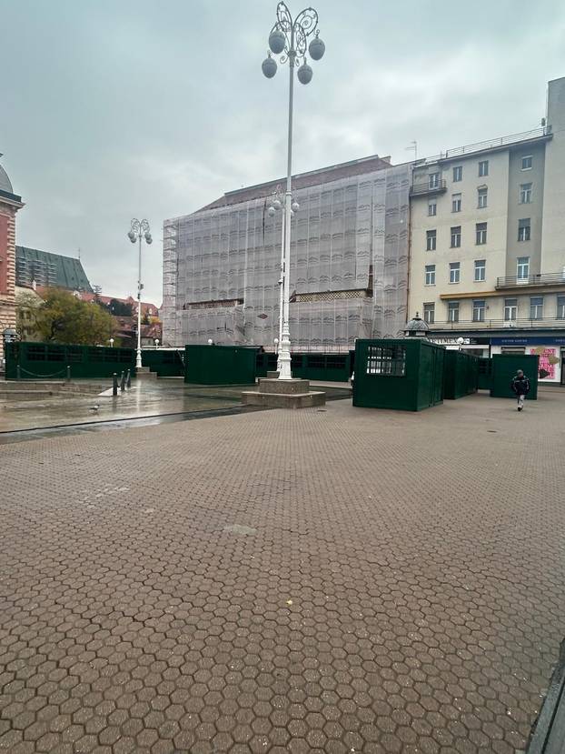 FOTO Ovo su adventske kućice na trgu, kako vam izgledaju?