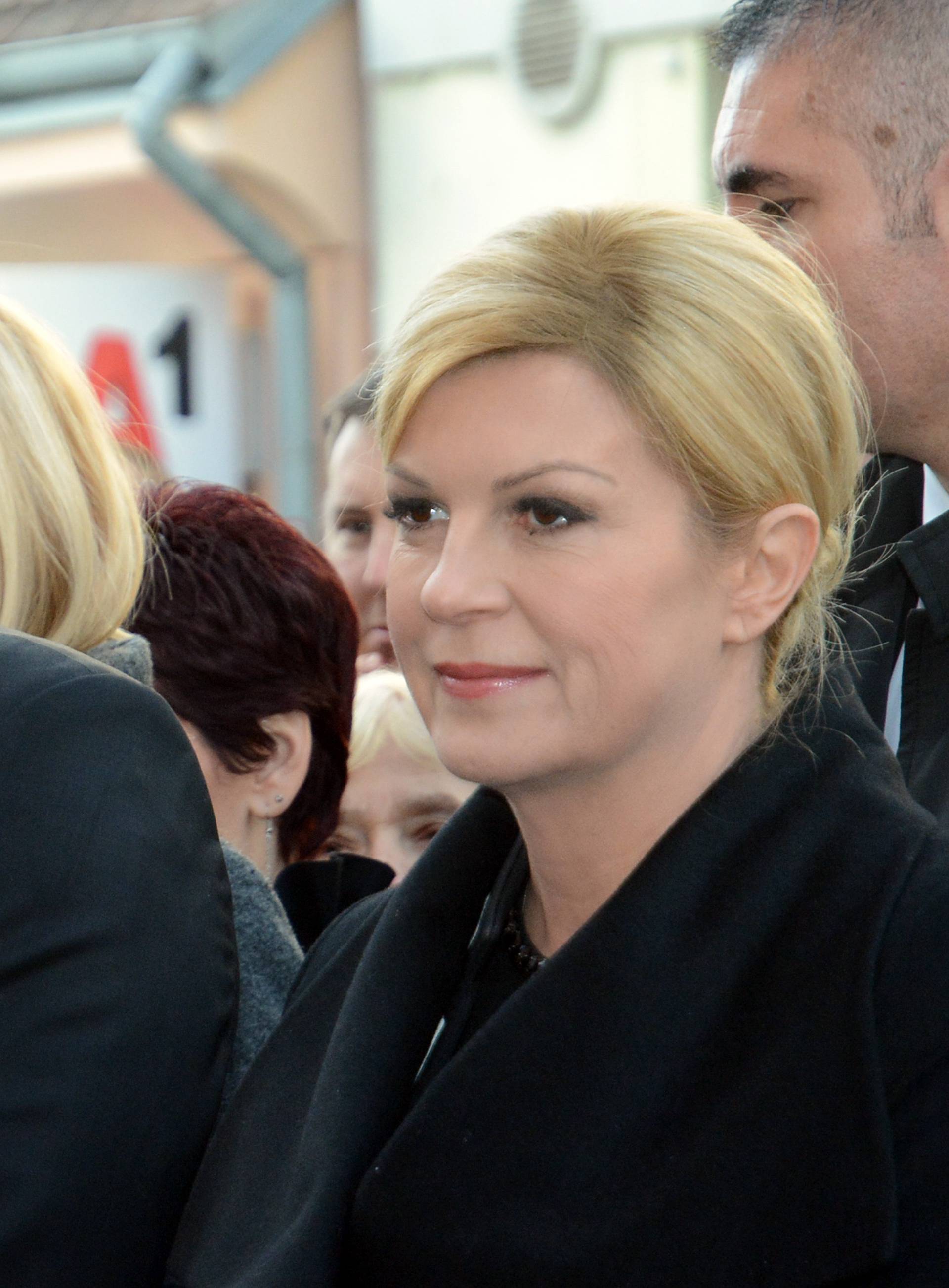 Sisak: Predsjednica Grabar KitaroviÄ izmjestila svoj ured u zgradu Å½upanije