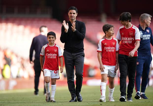Arsenal v Wolverhampton Wanderers - Premier League - Emirates Stadium
