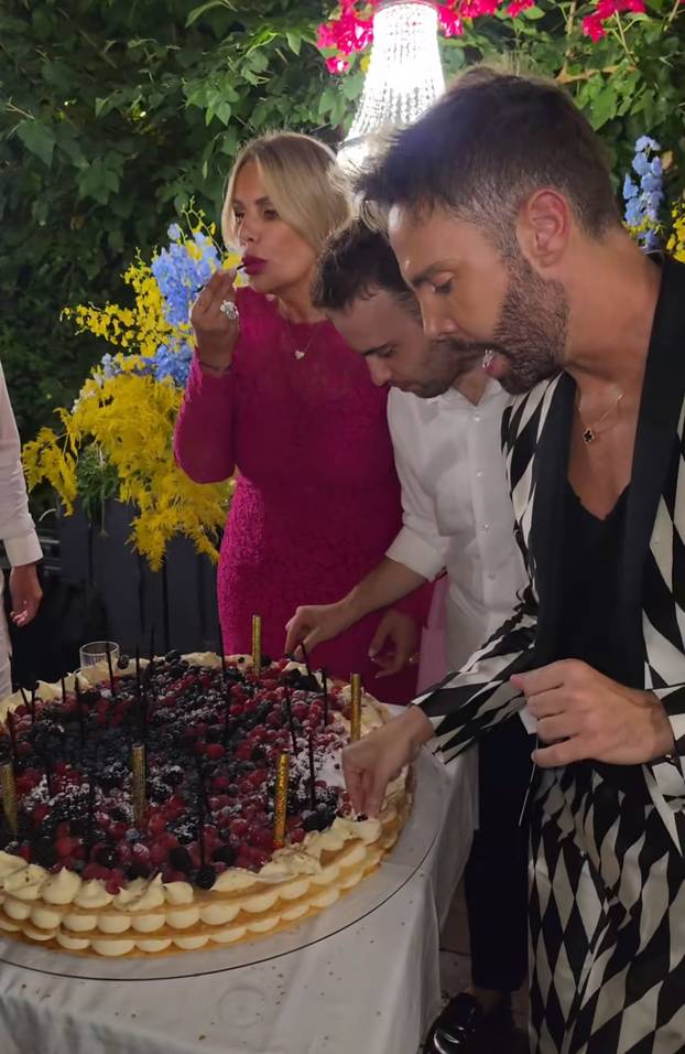 FOTO Maja Šuput proslavila je 46. rođendan - pogledajte tortu koja je bila hit večeri