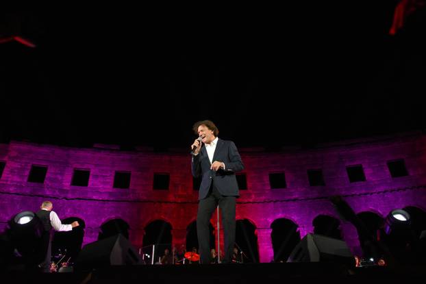 Koncert Zdravka Čolića u Areni u Puli