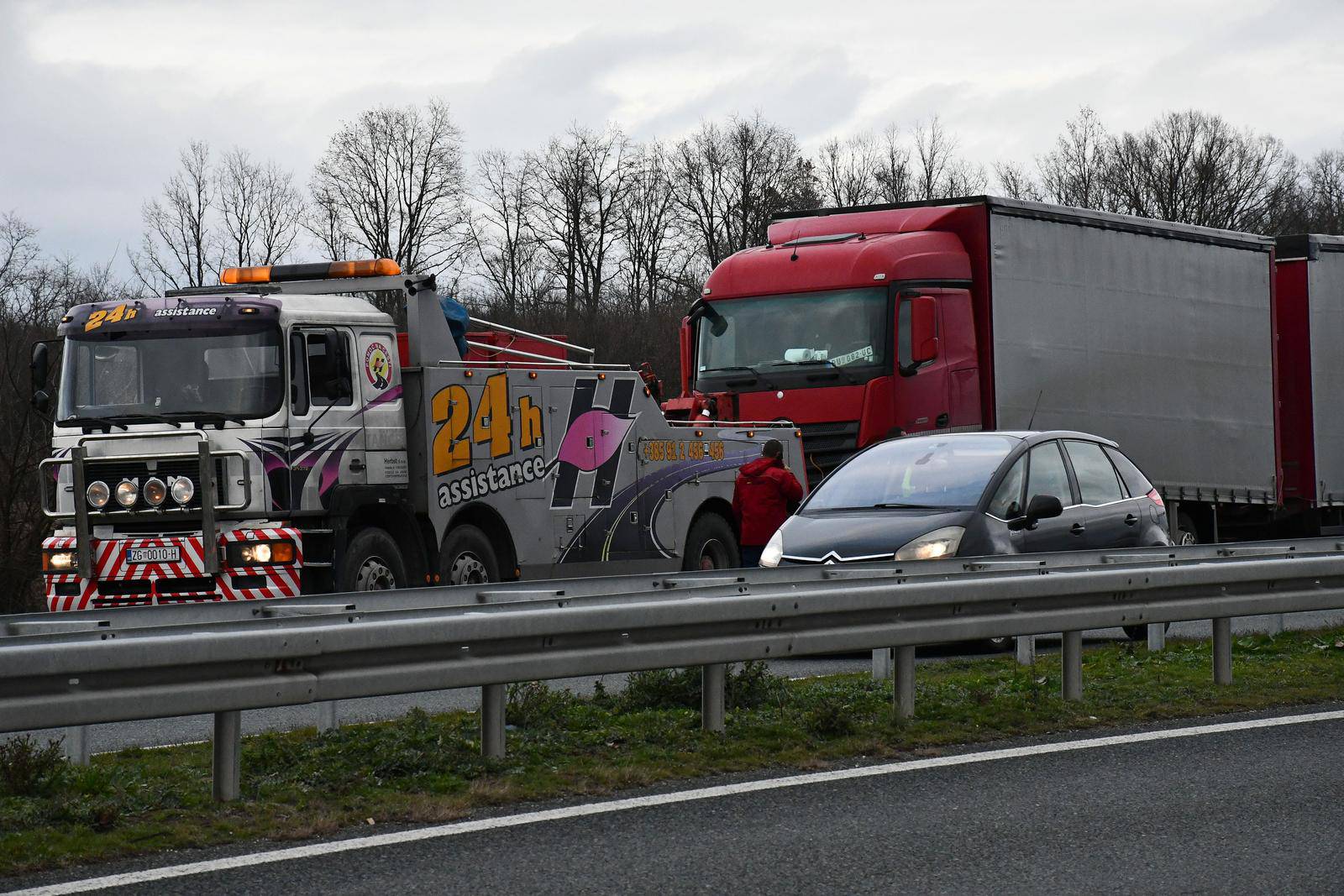 Slavonski Brod: ​U teškoj prometnoj nesreći na autocesti A3 poginula žena 