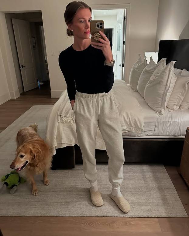 FOTO Zgodna doktorica: Mužu su poručili da me ostavi jer objavljujem prevruće fotografije