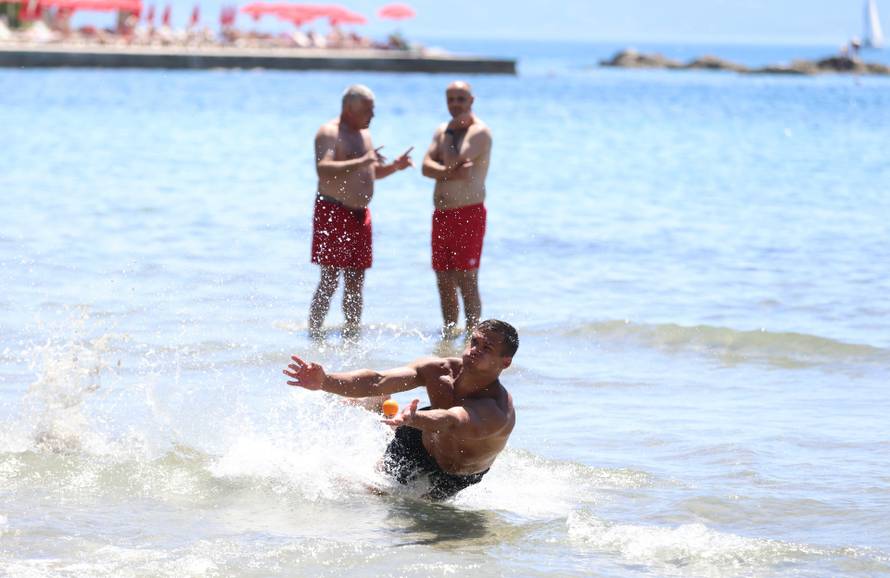 Splitske plaže pune su kupača 