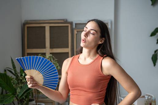 Nastavljaju se temperature iznad 30˚C. Par trikova kako se rashladiti kad klima 'zašteka'