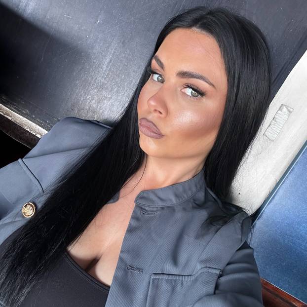 FOTO I ona sanja put u Ameriku! Sarajevska novinarka osvojila Wales, privela Štimca i Henryja