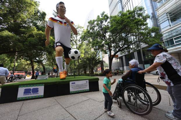 Attack on giant figures FIFA World Cup 2026