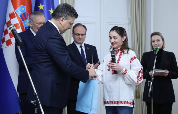 Zagreb: Andrej Plenković primio ukrajinsku djecu koja borave u Hrvatskoj na psihosocijalnoj edukaciji
