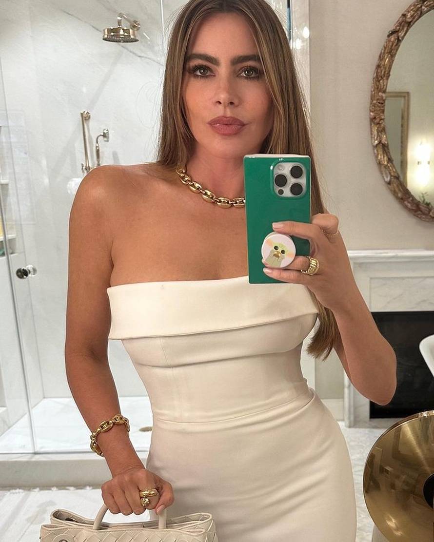 Vergara ponovno zaljubljena? Snimili je na spoju s kirurgom