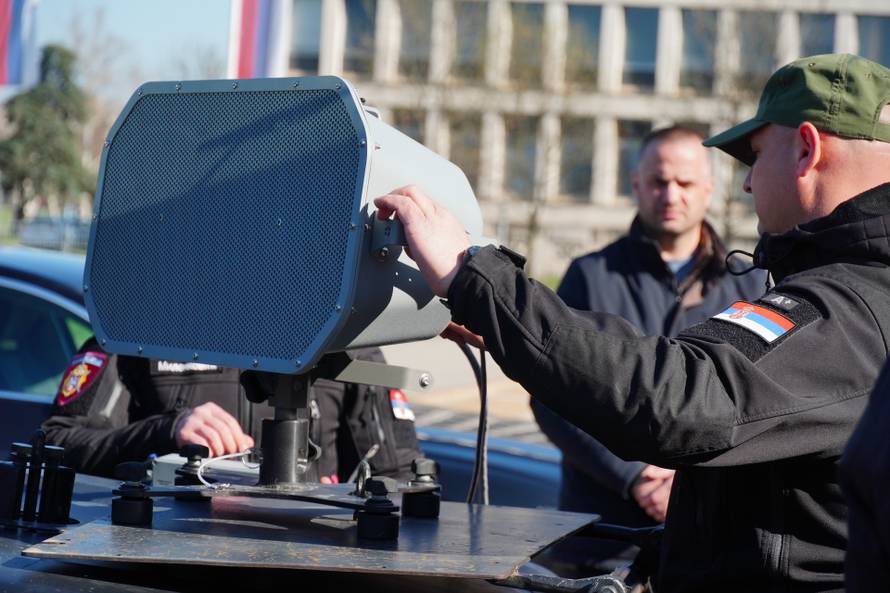 Beograd: Ministar unutarnjih poslova Ivica Dačić izjavio je na konferenciji za medije da policija Srbije nikada nije upotrebila zvučni top