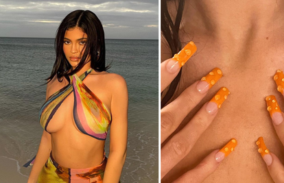 Kylie Jenner objavila fotografiju novih noktiju, fanovi zgroženi: 'Kao gljivična infekcija...'