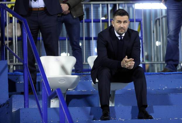 Zagreb: Bjelica utakmicu gleda iz ograđenog prostora pored novinarske lože