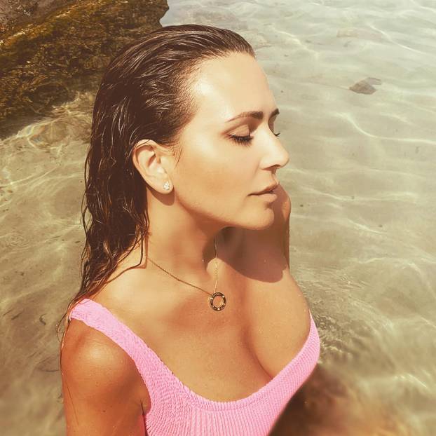 FOTO Fatalna brineta poljuljala je brak zvijezdi Chelseaja. Stala između kolega iz reprezentacije