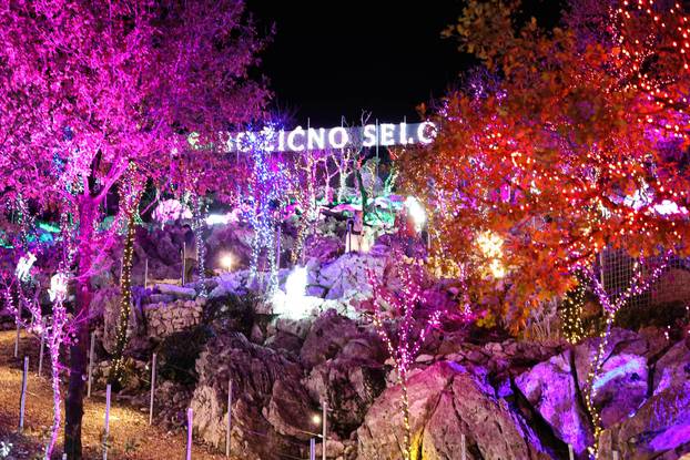 Božićno selo u Gornjem Docu