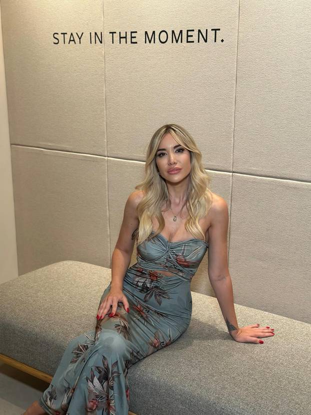 FOTO Valentina Miletić otkrila dekolte koji je mamio poglede