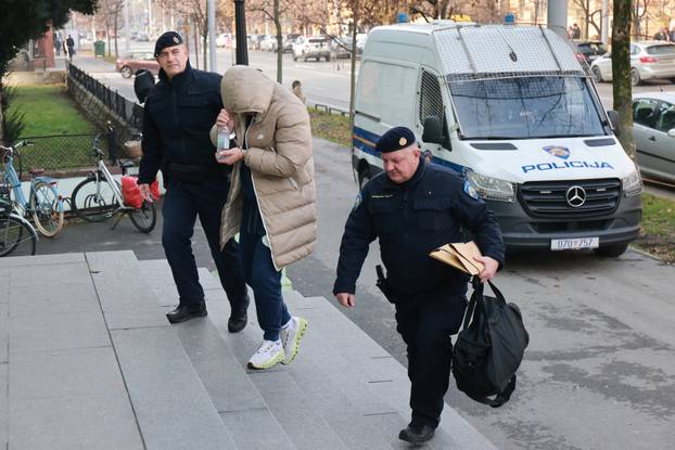 Osijek: Privođenje osumnjičenih za krijumčarenje i preprodaju tone marihuane