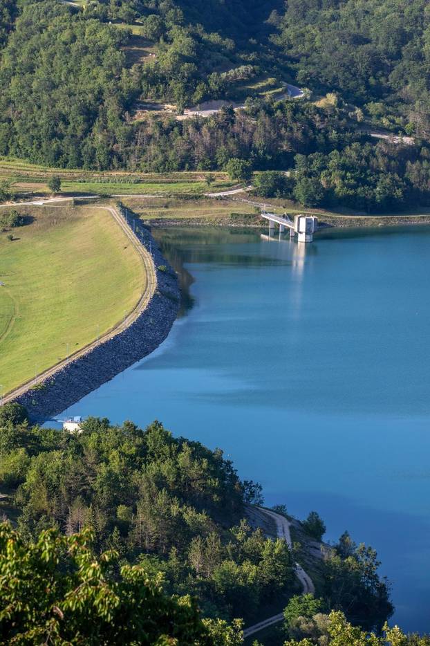 Butoniga, akumulacijsko jezero u Istri