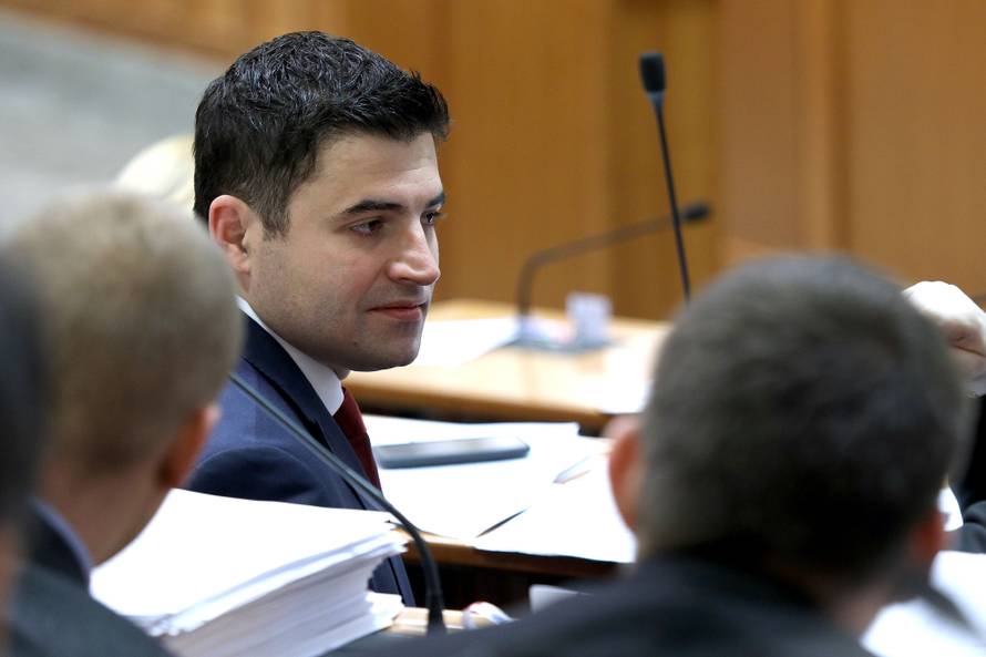 'Treba vam skinuti imunitet i poslati vas svih na Goli otok'