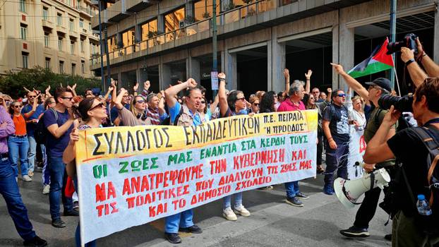 VIDEO Štrajk u Ateni: Blokiran centar, tisuće na ulicama...