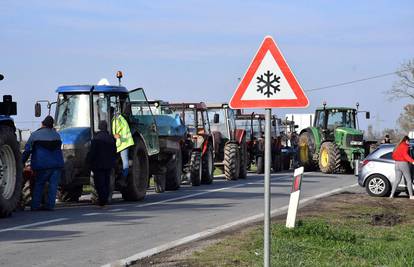 HAK: Preusmjeravanje prometa zbog prosvjeda kod Slavonskog Šamca; Oprez, pješak na A3!