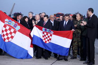 Povijesni dan: Tisuće dočekale generale Gotovinu i Markača nakon što su ih oslobodili