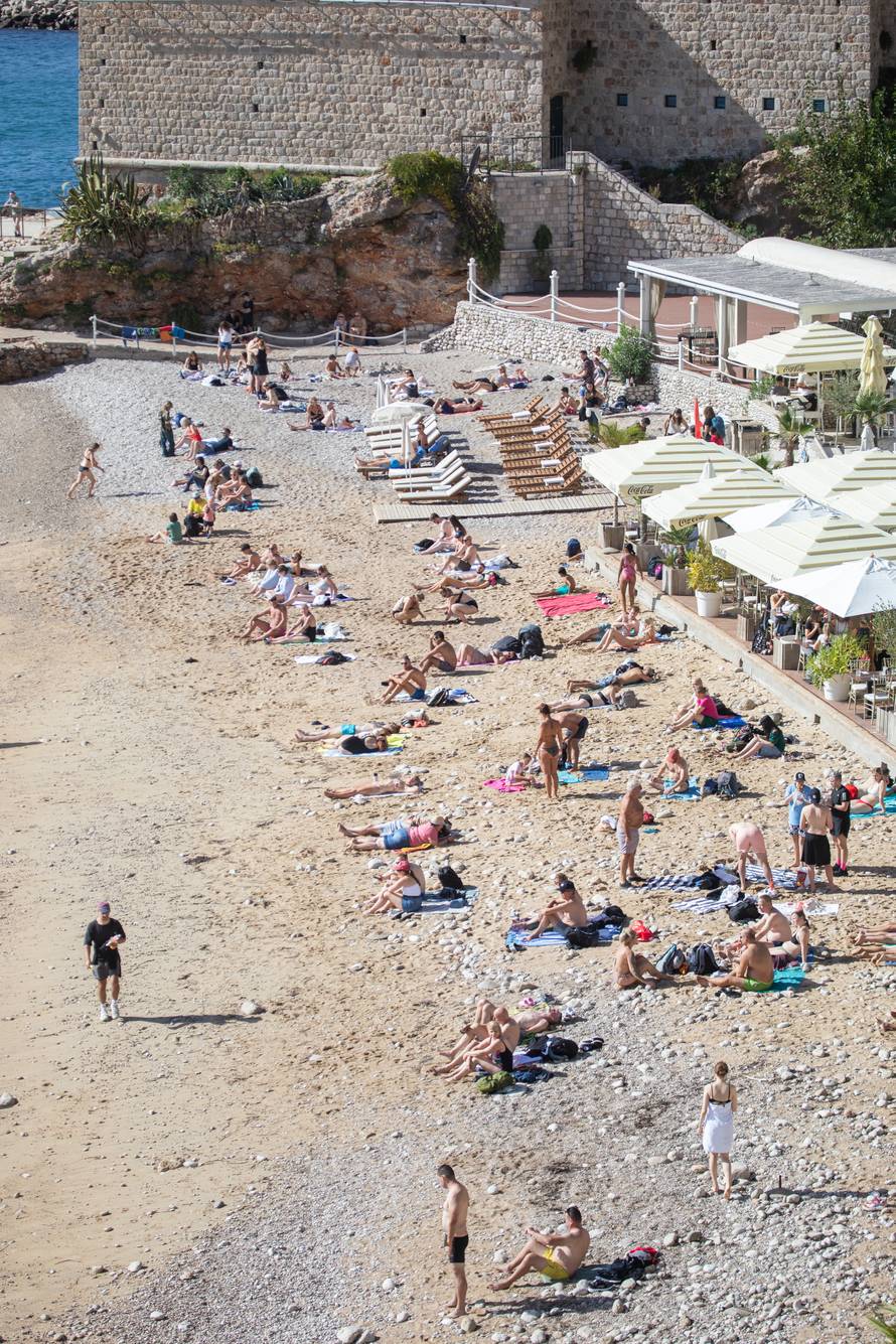 Dubrovnik: Kupači na najpoznatijoj gradskoj plaži Banje