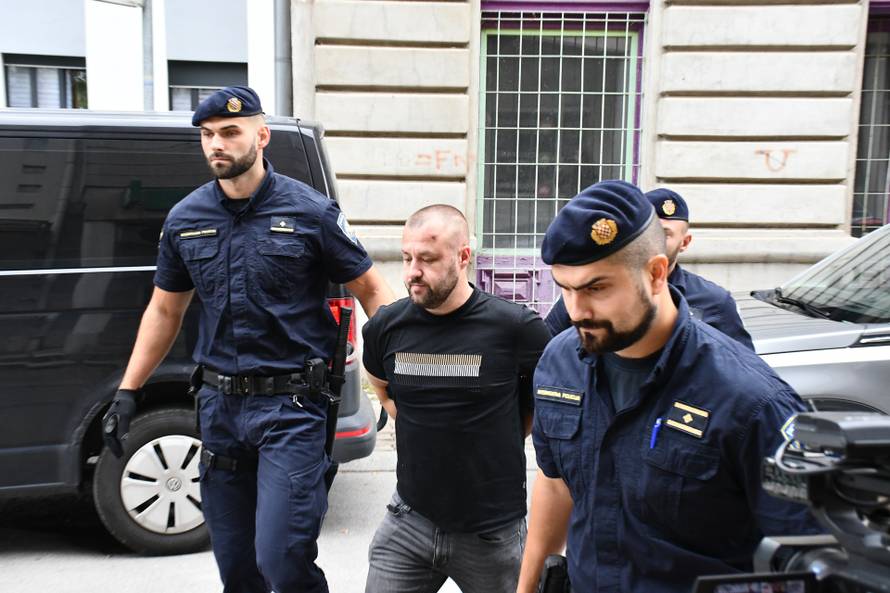 Policija u Sl. Brodu i dalje je na nogama! Još uvijek nema oružja s kojim je ubijen Zoran Grgić...