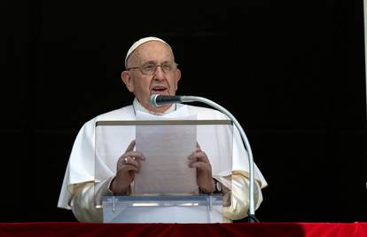 Papa  mladima u Međugorju: 'Ne budite lijeni i egoistični u životu, slijedite Gospin primjer'