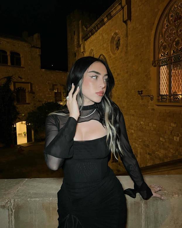 FOTO Argentinska pjevačica je ostavila Yamala zbog realovca?!