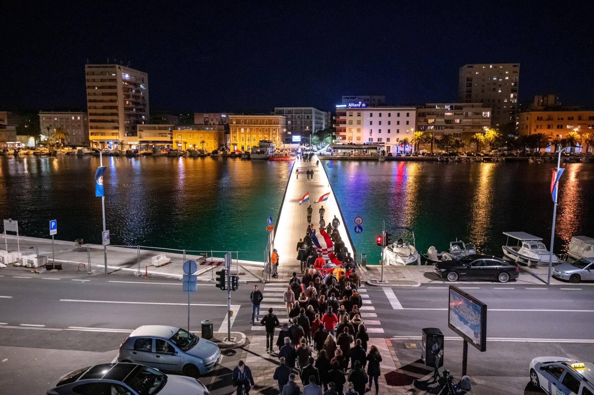 Zadar: Mimohod sjećanja na stradavanje Škabrnje i Vukovara