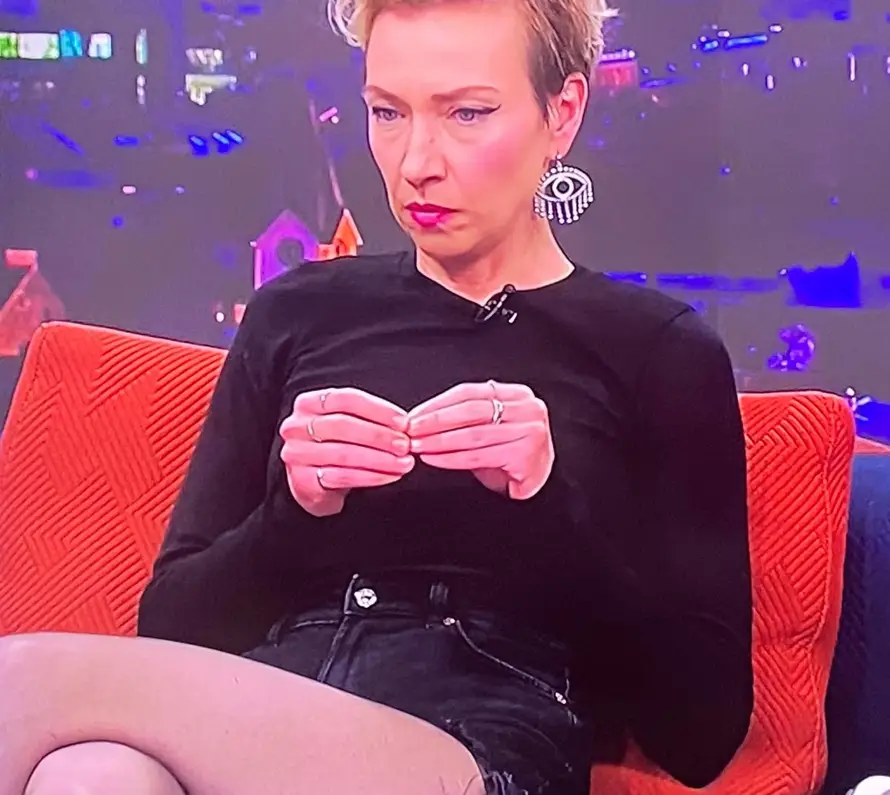 Remi su kritizirali zbog kratkih hlačica, a ona poručila: 'Noge o kojima se piše, kako i zaslužuju'