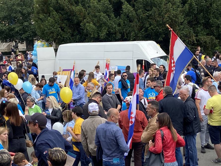 Hodu za život usprotivila se inicijativa Crveni otpor