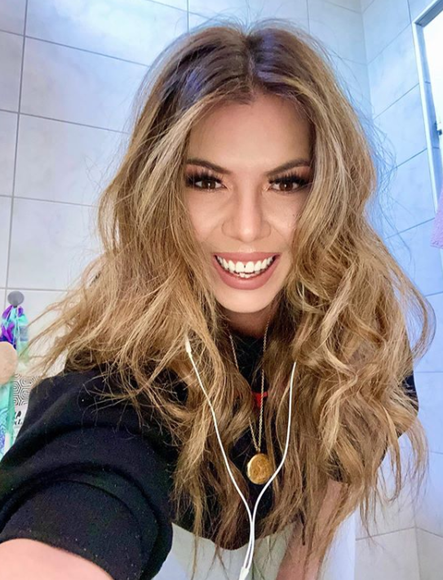 Nandi Uzelac ne izlazi iz kuće dok ne potroši zalihe šminke...