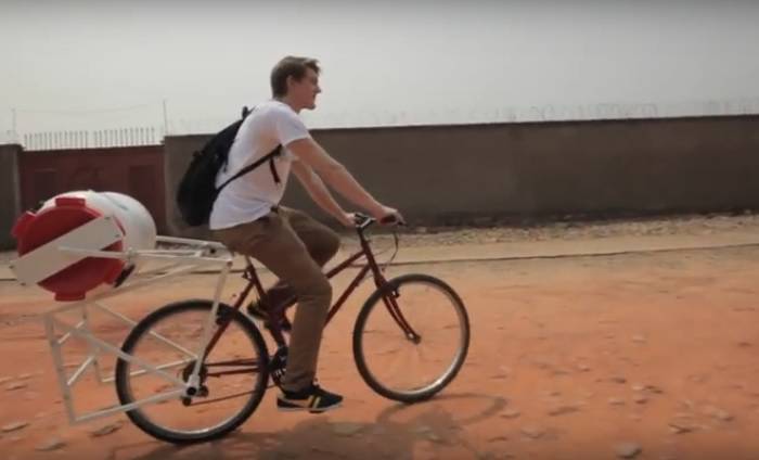 Nije mu se dalo prati rublje, pa sad bicikl to radi umjesto njega
