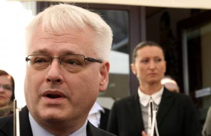 Josipović: Volio bih da Kosor već sutra potpiše ugovor s EU