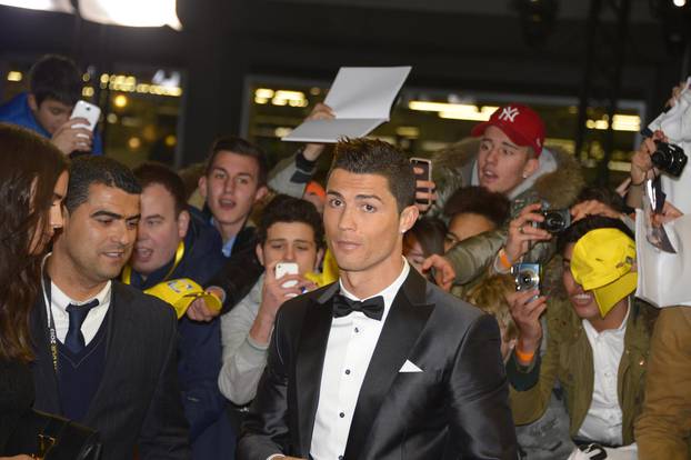 Zurich: Cristiano Ronaldo u suzama primio Zlatnu loptu 