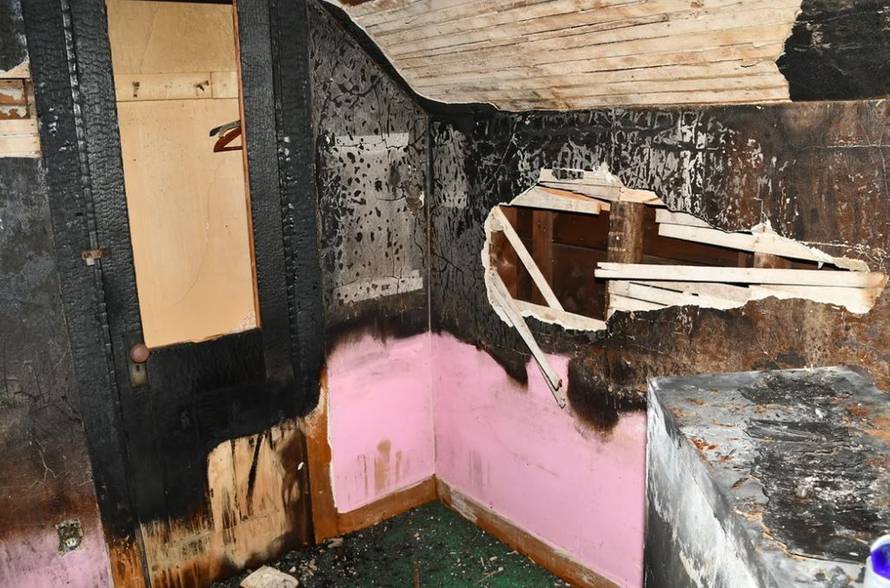 FOTO Našli horor kuću: Zatočila posinka i izgladnjivala ga 20 godina! Ovim se planom spasio