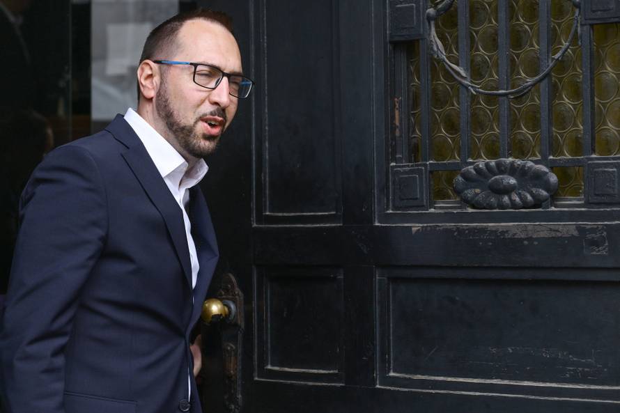 Zagreb: Tomislav Tomašević dao je izjavu za medije pri odlasku iz USKOK-a