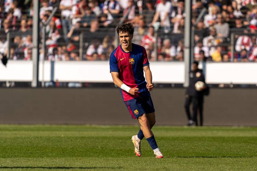 VfB Stuttgart U19 vs. FC Barcelona U19, Fussball, UEFA Youth League, Viertelfinale, Spielzeit 2024/2025, 02.04.2025,