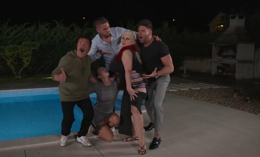 Ekipa u 'Ribi na torti' se fotkala poslije večere, a Nikiti se nisu svidjela jela: 'Najgore do sada'