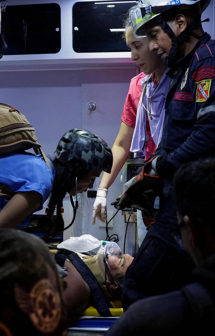 Aftermath of an earthquake in Caracas
