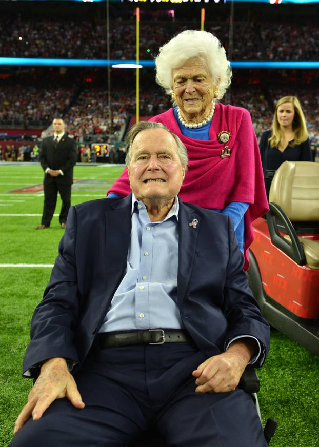 Super Bowl LI - George HW Bush And Wife Barbara