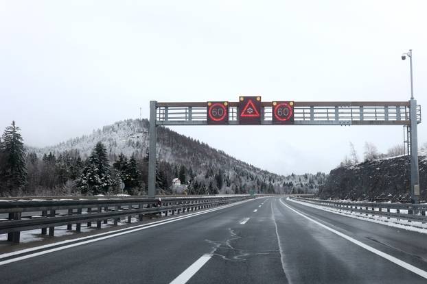 Snijeg je zabijelo Gorski Kotar 