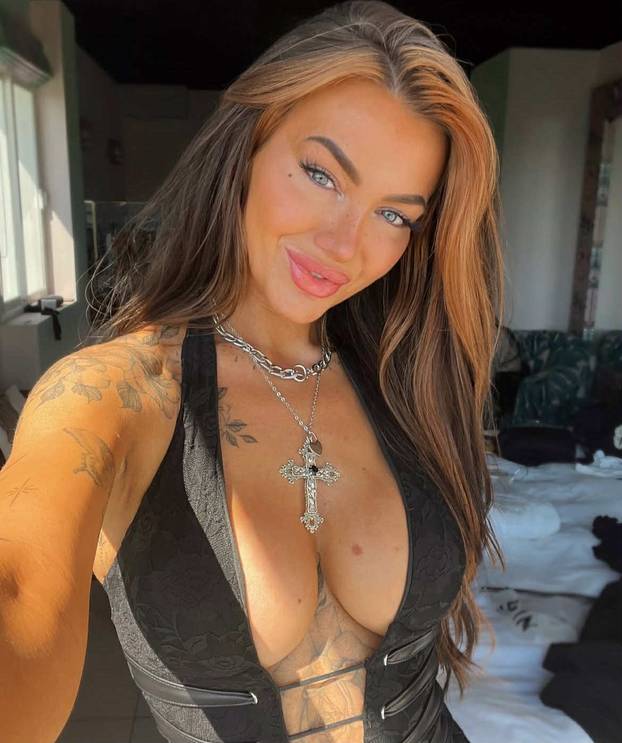 FOTO Ona je tattoo umjetnica i bivša gimnastičarka čije je tijelo pravo remek-djelo