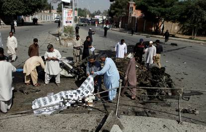 Jedanaest mrtvih u eksploziji automobila bombe u Pakistanu