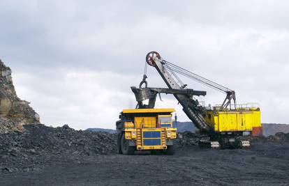 Sektor ugljena u zadnje tri godine dobio 1.500 mlrd dolara