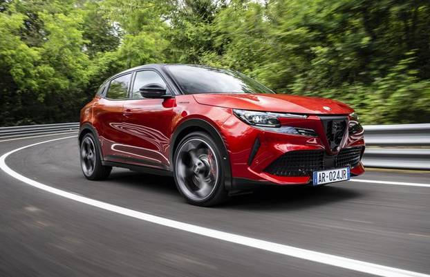 FOTO Tražite mali sportski auto? Evo što što možete očekivati