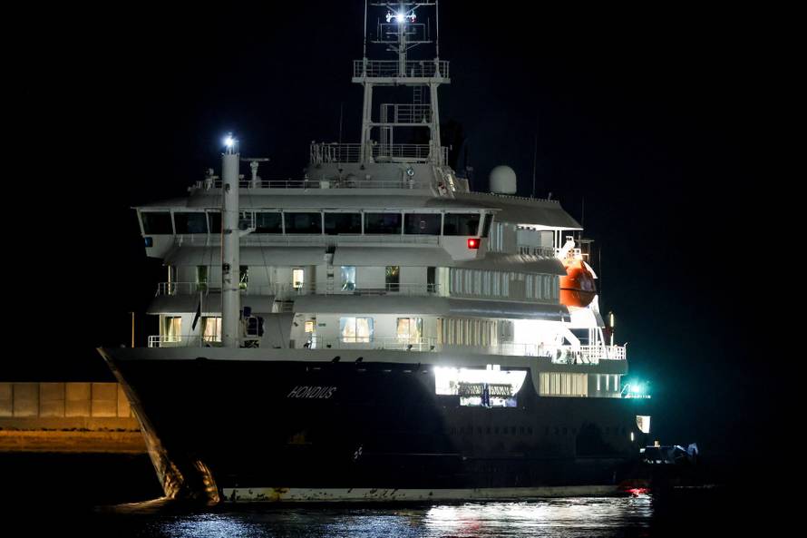 The cruise ship MV Hondius arrives at the port of Granadilla de Abona after being affected by a hantavirus outbreak, in Tenerife