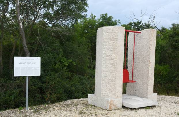 Skulpture u Balama posvećene mnogim poznatim genijalcima